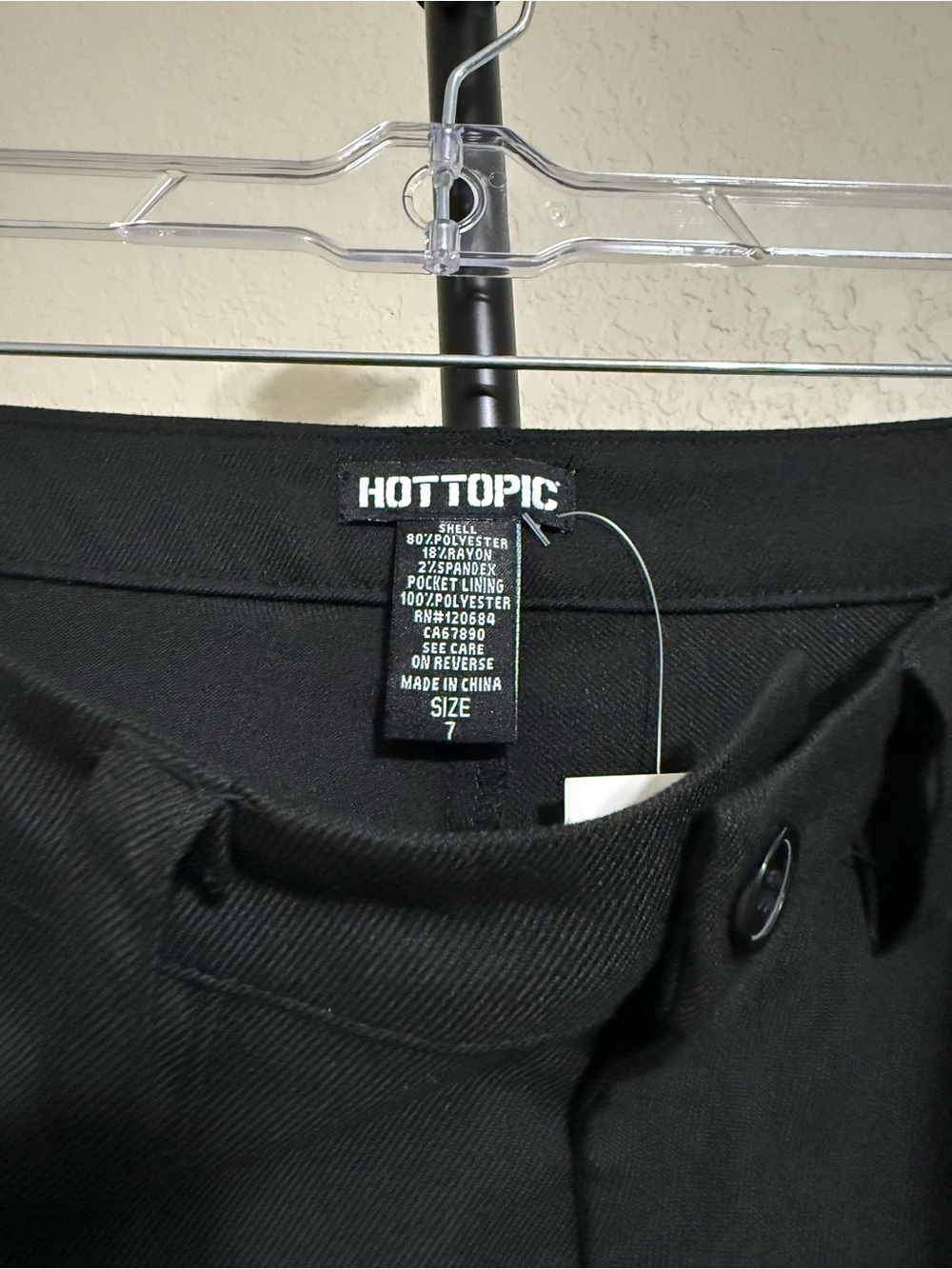 Hot Topic Black Flared Cargo Pants with Grommet Straps - Picture 3 of 10